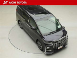両側パワースライドドア付きだから、狭い駐車スペースなどでの乗り降りラクラク♪小さなお子さまのいるご家庭には嬉しい装備です。