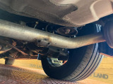 お車を安心してお乗りいただく為には、足回りの定期点検が欠かせません。サービスサポート(有償保証)では無料点検もご提供しており、安心のカーライフをお過ごしいただけるサポート体制が整っています。