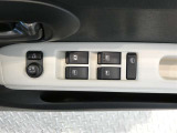 ■ドアミラースイッチ ■パワーウィンドウスイッチです。
