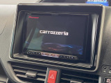 【大画面ナビ】人気の大型8インチナビを装備。存在感のある大画面はインパクト大!ナビ利用時のマップ表示は見やすく、テレビやDVDは臨場感がアップ!いつものドライブがグッと楽しくなります♪