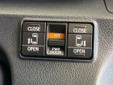 【両側パワースライドドア】スマートキーや運転席のスイッチで後席両側スライドドアの開閉が可能♪電動だから力を入れてドアを開ける必要が無く、小さなお子様でも簡単に開け閉めでき快適です♪