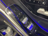 メルセデス・ベンツの定める厳しい基準をクリアしたお車のみをご案内させて頂きます。納車前整備はメーカー規定に基づき100項目以上にも及ぶ点検を熟練のメカニックによって行いご納車させて頂きます。