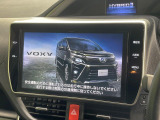 【大画面ナビ】人気の大型10インチナビを装備。存在感のある大画面はインパクト大!ナビ利用時のマップ表示は見やすく、テレビやDVDは臨場感がアップ!いつものドライブがグッと楽しくなります♪