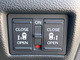 【両側パワースライドドア】スマートキーや運転席のスイッチで後席両側スライドドアの開閉が可能♪電動だから力を入れてドアを開ける必要が無く、小さなお子様でも簡単に開け閉めでき快適です♪