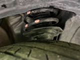 お車を安心してお乗りいただく為には、足回りの定期点検が欠かせません。サービスサポート(有償保証)では無料点検もご提供しており、安心のカーライフをお過ごしいただけるサポート体制が整っています。