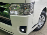 【LEDヘッドライト】悪天候や夜間走行時も良好な視界を確保し安心して運転できる高輝度LEDヘッドライトを装備!点灯速度が早く、消費電力も抑えられています。