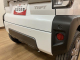 前後バンパーには障害物などに反応して、車内に音声で知らせてくれるコーナーセンサーを装備!