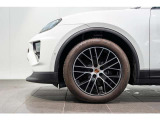 20インチ Macan S ホイール搭載です。
