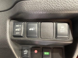 【パワーバックドア】スマートキーや運転席のボタンを押すだけでリアゲートが自動で開閉します!荷物を持っている時や、高い位置にあるバックドアを閉める際に便利な機能です♪