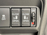 【両側パワースライドドア】スマートキーや運転席のスイッチで後席両側スライドドアの開閉が可能♪電動だから力を入れてドアを開ける必要が無く、小さなお子様でも簡単に開け閉めでき快適です♪