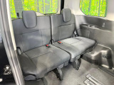 3列目シートはもちろん状態良好☆大人でもゆったりと座って頂けますので、大人数でのお出かけもラクラクです♪ご家族で、気の知れた仲間で、ドライブに行くのが楽しみですね♪