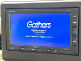 【純正ナビ】人気の純正ナビを装備しております。ナビの使いやすさはもちろん、オーディオ機能も充実!キャンプや旅行はもちろん、通勤や買い物など普段のドライブも楽しくなるはず♪