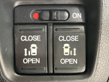【両側パワースライドドア】スマートキーや運転席のスイッチで後席両側スライドドアの開閉が可能♪電動だから力を入れてドアを開ける必要が無く、小さなお子様でも簡単に開け閉めでき快適です♪