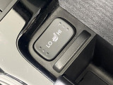 【シートベンチレーション】夏場は涼しい風でお尻や背中の熱やムレを防ぎ、冬はエアコンよりも早く温まってポカポカに!季節を問わず快適に過ごせます。