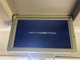 【フリップダウンモニター】大画面モニターで後席でもエンタメをお楽しみいただけます。小さなお子様にも大人気の装備です♪