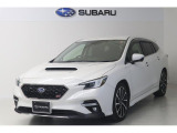 車検整備を実施してのお渡しですホワイトパールのレヴォーグSTI!純正リヤスポイラー!