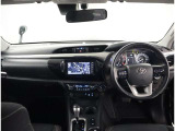 オシャレなインテリアで運転する気分も盛り上がりますよね^^