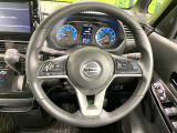 【純正革巻きステアリング】上質な革を使用することで、手にしっかり馴染みとても運転しやすいハンドルです♪