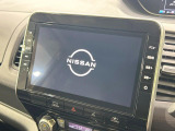 【大画面ナビ】人気の大型10インチナビを装備。存在感のある大画面はインパクト大!ナビ利用時のマップ表示は見やすく、テレビやDVDは臨場感がアップ!いつものドライブがグッと楽しくなります♪