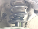 お車を安心してお乗りいただく為には、足回りの定期点検が欠かせません。サービスサポート(有償保証)では無料点検もご提供しており、安心のカーライフをお過ごしいただけるサポート体制が整っています。