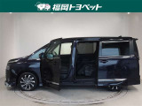 両側パワースライドドア付きだから、狭い駐車スペースなどでの 乗り降りラクラク!小さなお子さまのいるご家庭には嬉しい装備。