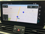 ●純正ナビ:一体感のあるナビは、高級感ある車内を演出してくれます。オーディオ機能も充実しておりますので、運転もより楽しめます♪