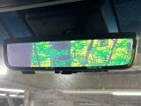 【デジタルインナーミラー】後席の大きな荷物や同乗者で後方が確認しづらい時でも安心!カメラが撮影した車両後方の映像をルームミラー内に表示。クリアな視界で状況の確認が可能です!