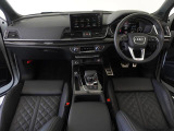 Audiのインテリアはエクステリア同様、優れたデザイン性とクオリティ、そして機能性を兼ね備えております。