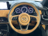 【純正革巻きステアリング】上質な革を使用することで、手にしっかり馴染みとても運転しやすいハンドルです♪