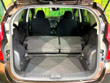 普段のお買い物や通勤、送迎等に十分な荷室スペースを確保しております。セカンドシートを倒すと、大きな荷物の積載も可能です♪