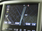 メーカー装着のSDナビを装備しております。