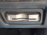 ETC車載器が装備されております。カードを挿入すれば直ぐに使えるようセットアップ(有料)してお渡しします。