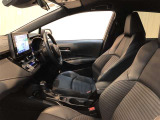 清潔で広々した座席です!是非、現車を見て体感してみてください。