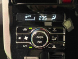 AUTOエアコンを装備しています♪室内の温度を設定するとセンサーが室温を感知して、温度、風量を自動的にコントロ-ルして快適な空間を作ってくれます!