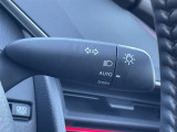 【 オートライト 】オートライトなのでライトの点け忘れを気にすることなく運転が出来ます♪