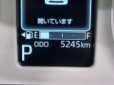 たとえばダイハツのお店にある、たくさんのスマアシ搭載車は、正常に作動する事をしっかり確認します。