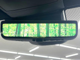 【デジタルインナーミラー】後席の大きな荷物や同乗者で後方が確認しづらい時でも安心!カメラが撮影した車両後方の映像をルームミラー内に表示。クリアな視界で状況の確認が可能です!