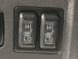 【シートヒーター】寒い日に重宝するシートヒーター!エアコンより早く温まってくれるので寒がりの人も安心ですね♪エアコンの温風は乾燥するから苦手、という方にもをおすすめです。