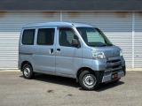 当店は認証取得整備工場です。安心していただける納車前の点検・車検整備をお約束します!納車後のオイル交換・点検・車検・故障修理などアフターメンテナンスもしっかりと対応致しますのでお気軽にご用命ください。