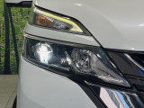 【LEDヘッドライト】悪天候や夜間走行時も良好な視界を確保し安心して運転できる高輝度LEDヘッドライトを装備!点灯速度が早く、消費電力も抑えられています。