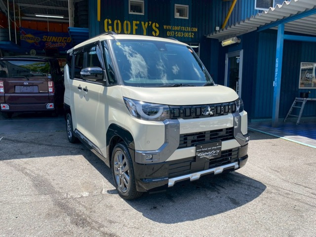 デリカミニ G プレミアム 4WD 
