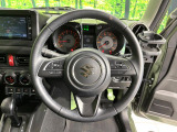 【純正革巻きステアリング】上質な革を使用することで、手にしっかり馴染みとても運転しやすいハンドルです♪