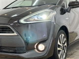 LEDヘッドライトです。デザイン性がよくとても明るいので、夜間の走行や悪天候でも安心です。しかも長寿命!