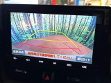 【バックカメラ】駐車時に後方がリアルタイム映像で確認できます。大型商業施設や立体駐車場での駐車時や、夜間のバック時に大活躍!運転スキルに関わらず、今や必須となった装備のひとつです!