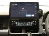大画面10.5インチのディスプレイオーディオを装備。フルセグTV  車載ナビ付き。スマホとクルマをつなぐことで、これまでのナビに加えて、いろんなサービスが楽しめます。