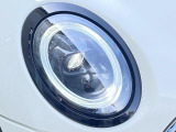 ●LEDヘッドライト:夜間走行時も良好な視界を確保し安心して運転できる高輝度LEDヘッドライトを装備!点灯速度が早く、消費電力も抑えられています。