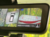 【アラウンドビューモニター】専用のカメラにより、上から見下ろしたような視点で360度クルマの周囲を確認することができます☆死角部分も確認しやすく、狭い場所での切り返しや駐車もスムーズに行えます。