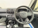 運転しやすいインパネ周りです。見やすいレイアウトで運転をサポートします☆☆