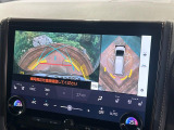 【パノラミックビューモニター】専用のカメラにより、上から見下ろしたような視点で360度クルマの周囲を確認することができます☆死角部分も確認しやすく、狭い場所での切り返しや駐車もスムーズに行えます。