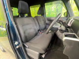 運転席シート廻りは使用感も少なく、良好な状態となっています。丁寧に使われていたことがよくわかりますね。